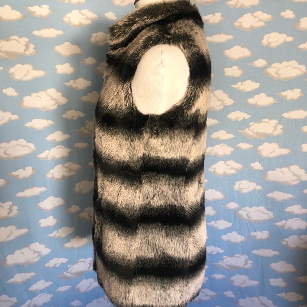 Rachel Zoe faux fur striped vest black and white Size XXS‎ - Picture 4 of 9